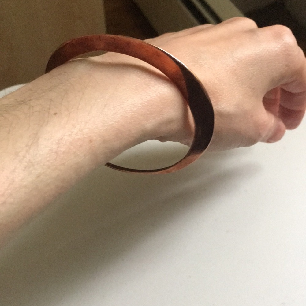 Samma copper cutouts bangle bracelet